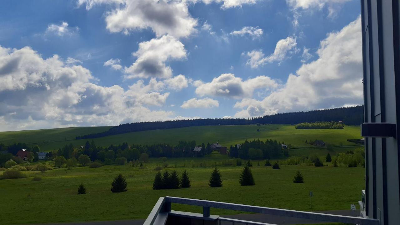 Mezonetovy Apartman Se Dvema Balkony A Vyhledem Loučná pod Klínovcem Extérieur photo