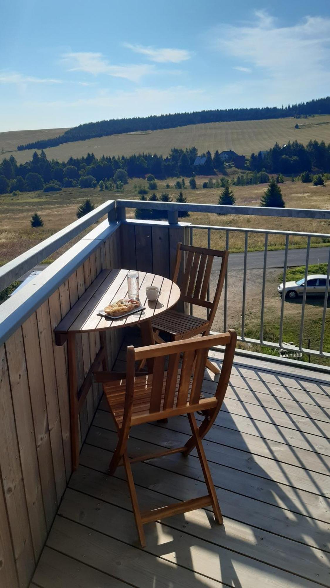 Mezonetovy Apartman Se Dvema Balkony A Vyhledem Loučná pod Klínovcem Extérieur photo